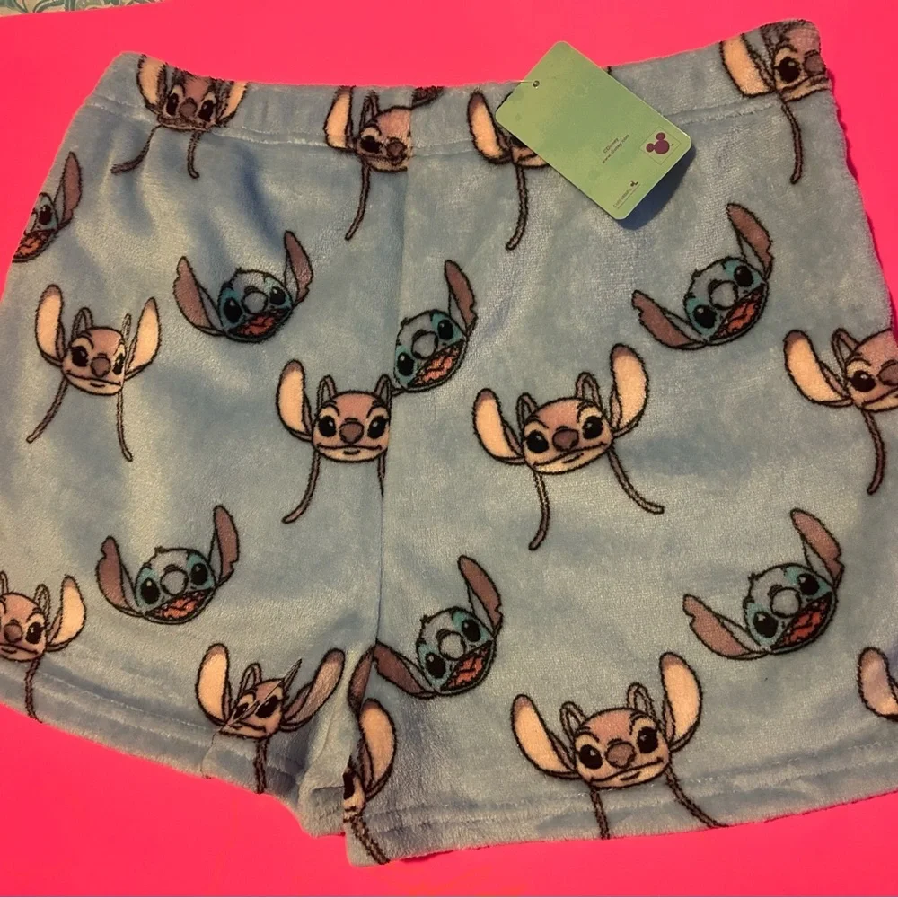 Stitch Fleece Shorts‎ - Picture 4 of 4